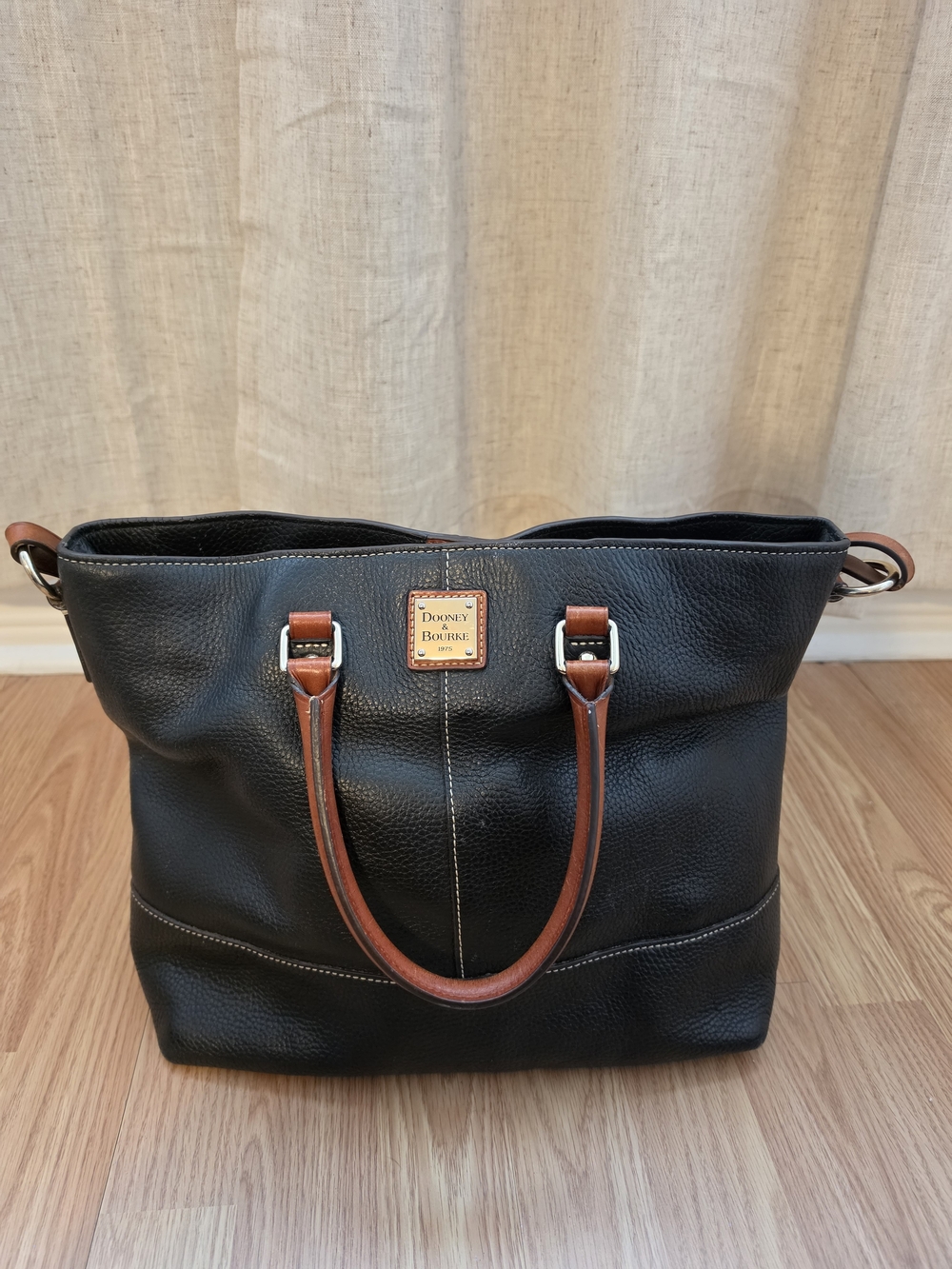 Dooney & Bourke Chelsea Shopper Black Pebbled Leather